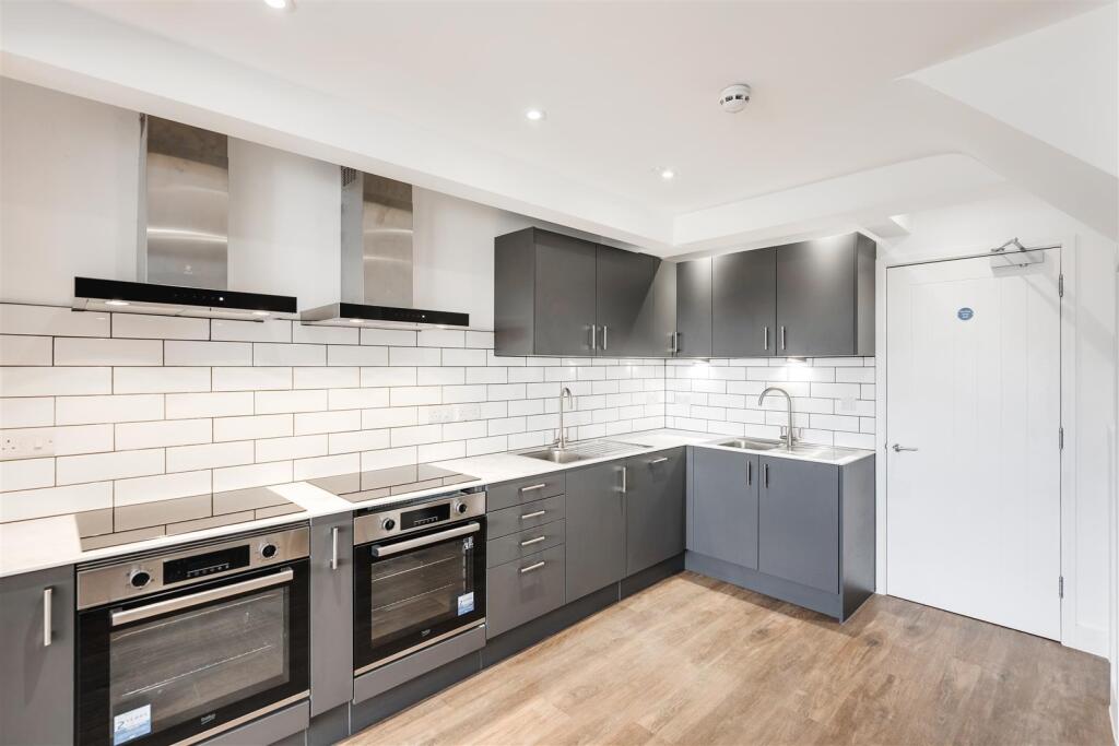 Additional property image - Orpen Gardens, Bristol