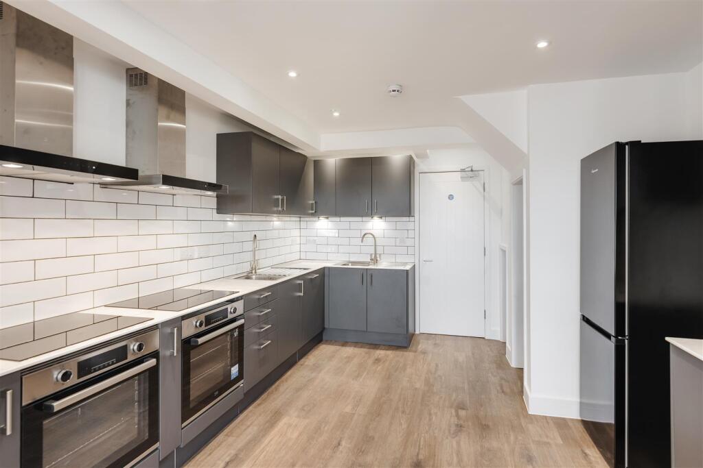 Additional property image - Orpen Gardens, Bristol