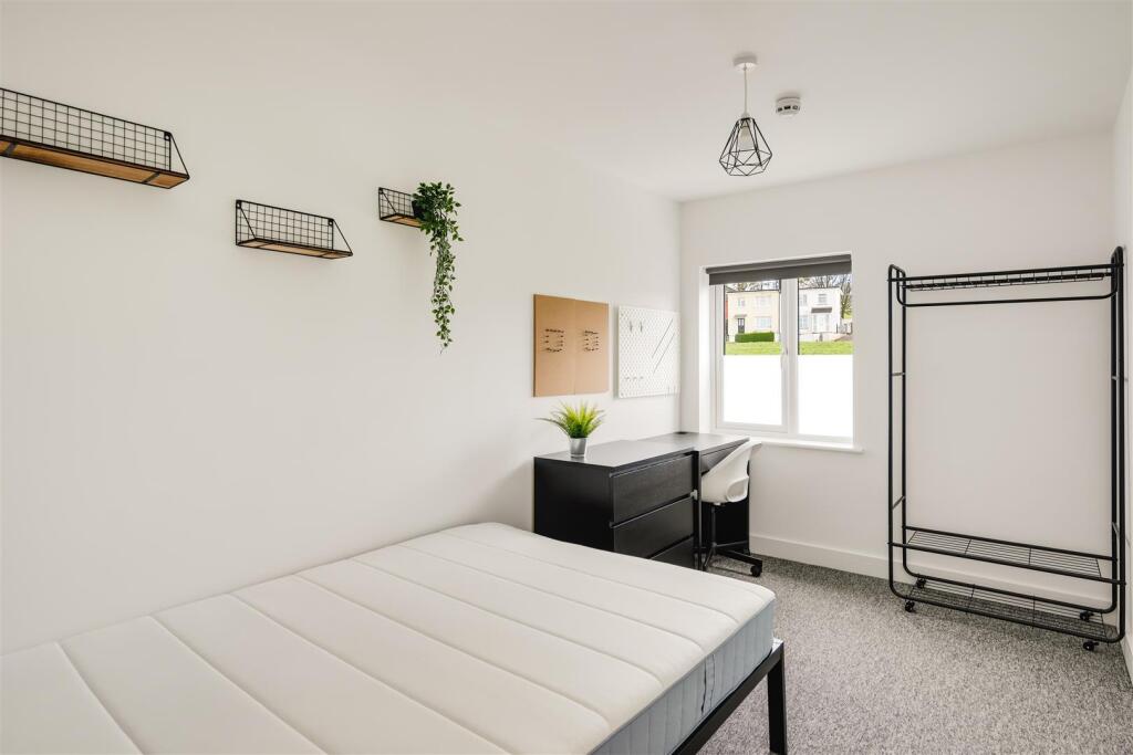 Additional property image - Orpen Gardens, Bristol