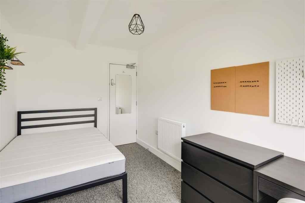 Additional property image - Orpen Gardens, Bristol