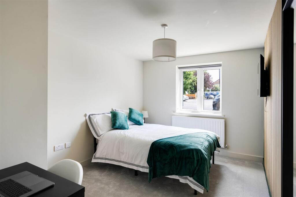 Main image of property: Ensuite Room in Shared Flat Coniston Road, Bristol