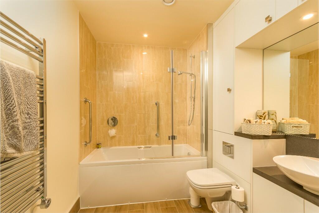 Additional property image - 4 Howard Manor, Collier Gardens, Warwick, Warwickshire, CV34