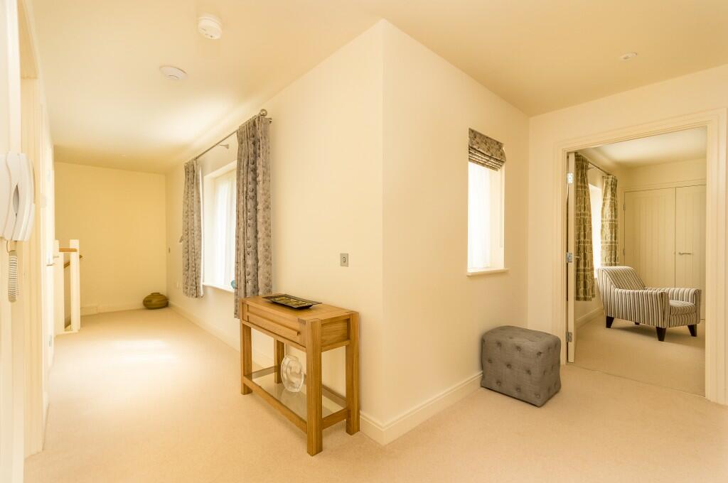 Additional property image - 4 Howard Manor, Collier Gardens, Warwick, Warwickshire, CV34