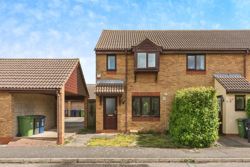 3 bedroom end of terrace house for sale in Bluegate, Godmanchester