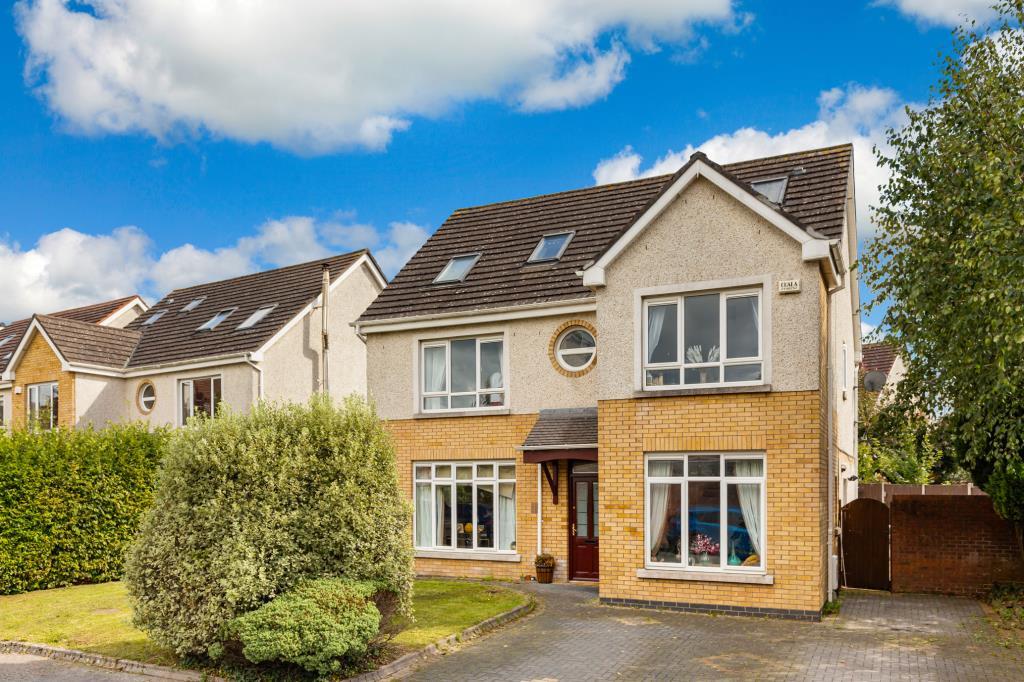 Main image of property: 16 Blackwood Park, Ongar, Dublin 15, D15V2F2