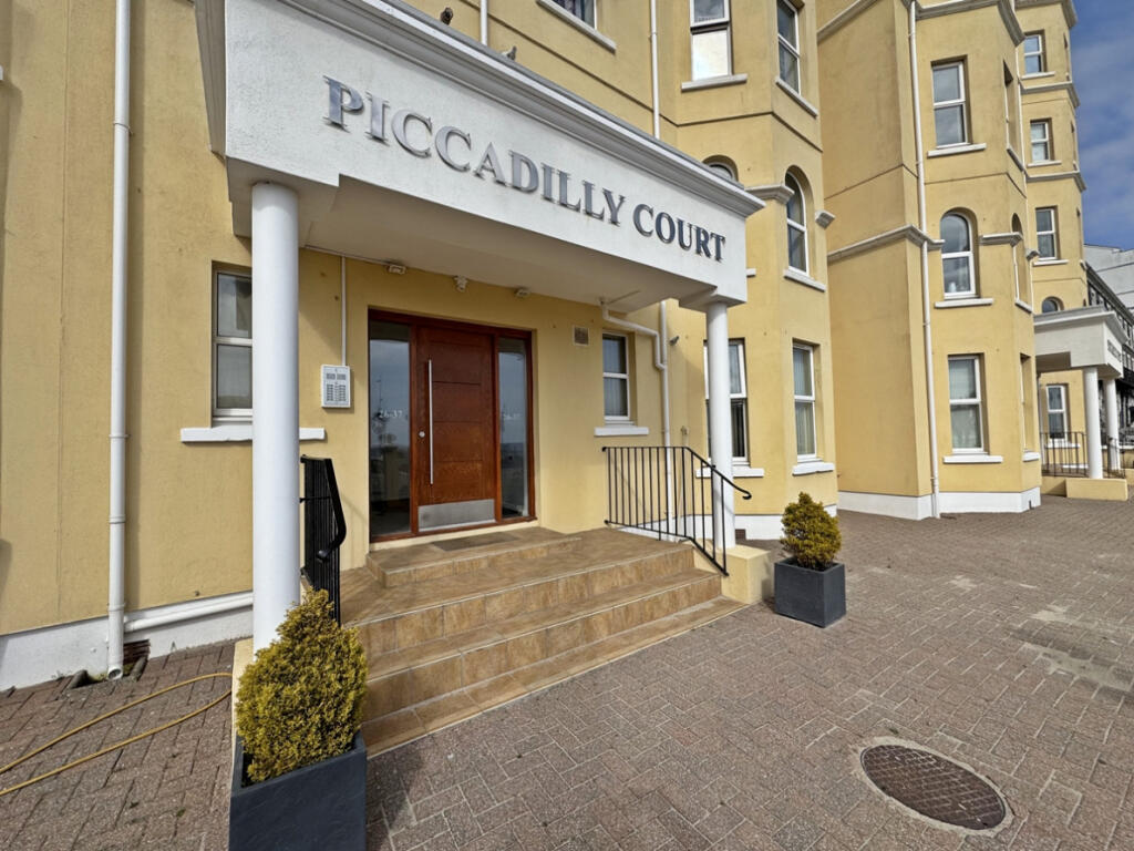 Main image of property: 28 , 28 Piccadilly Court, IM2 4NS
