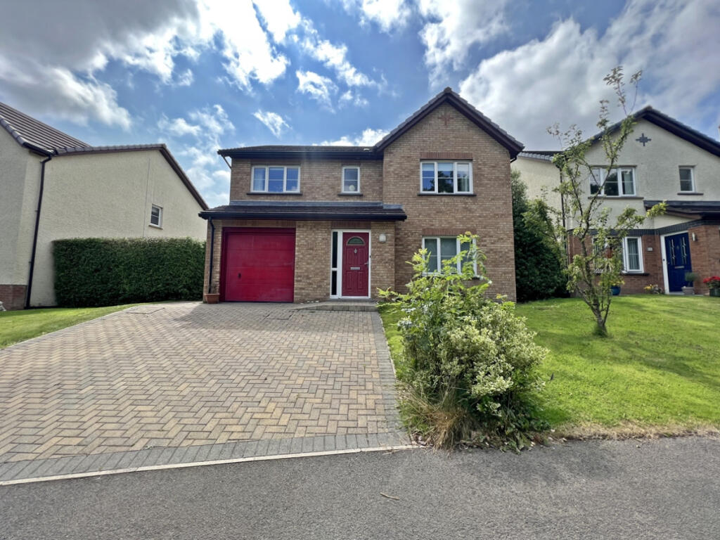 Main image of property: 12, 12 Manor Woods, Farmhill, IM2 2PE