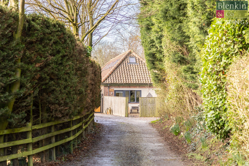 Main image of property: The Stables, Fairfield Farm, Shipton Road, Skelton, York, North Yorkshire