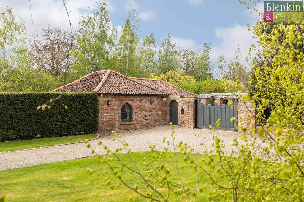 Main image of property: The Gate House, Water Fulford Hall, York, North Yorkshire