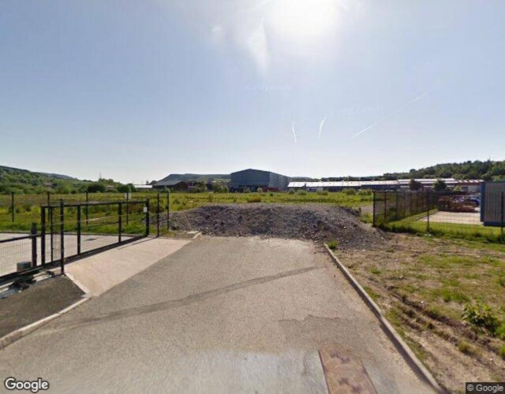 Light industrial facility to lease in Unit 8, Graphite Way, Glossop