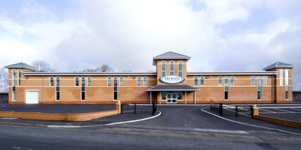 Light industrial facility for sale in Moon Retail Park, Roch Valley Way