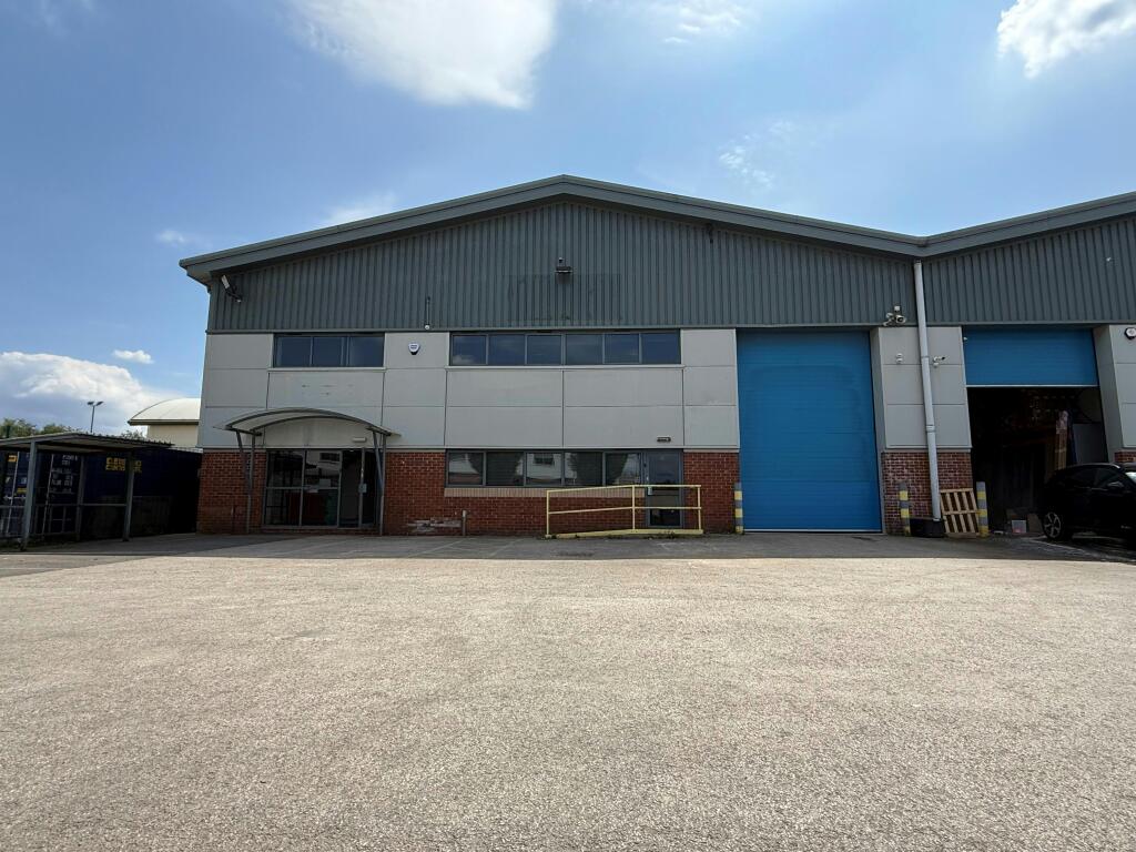 Main image of property: Unit A1 Meadowbank Business Park, Tweedale Way, Oldham, OL9 7LD