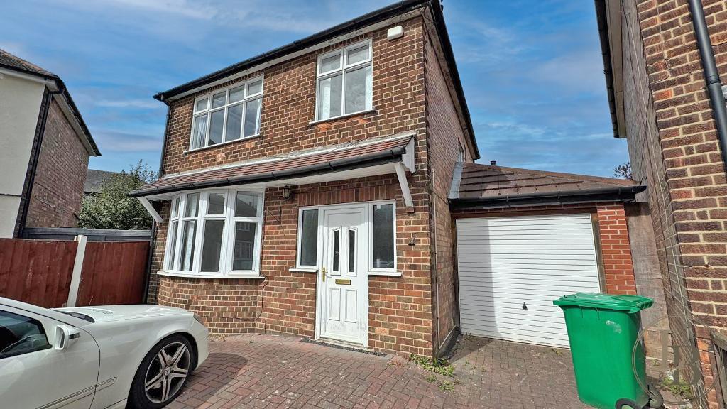 Main image of property: Franklyn Gardens, Nottingham, NG8 3NZ