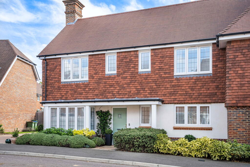 Main image of property: 10 Windacres Farm Lane, Rudgwick, West Sussex, RH12 3XQ