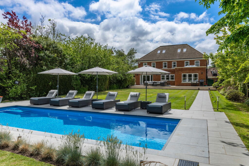 Main image of property: Avenue Road, Cranleigh, GU6