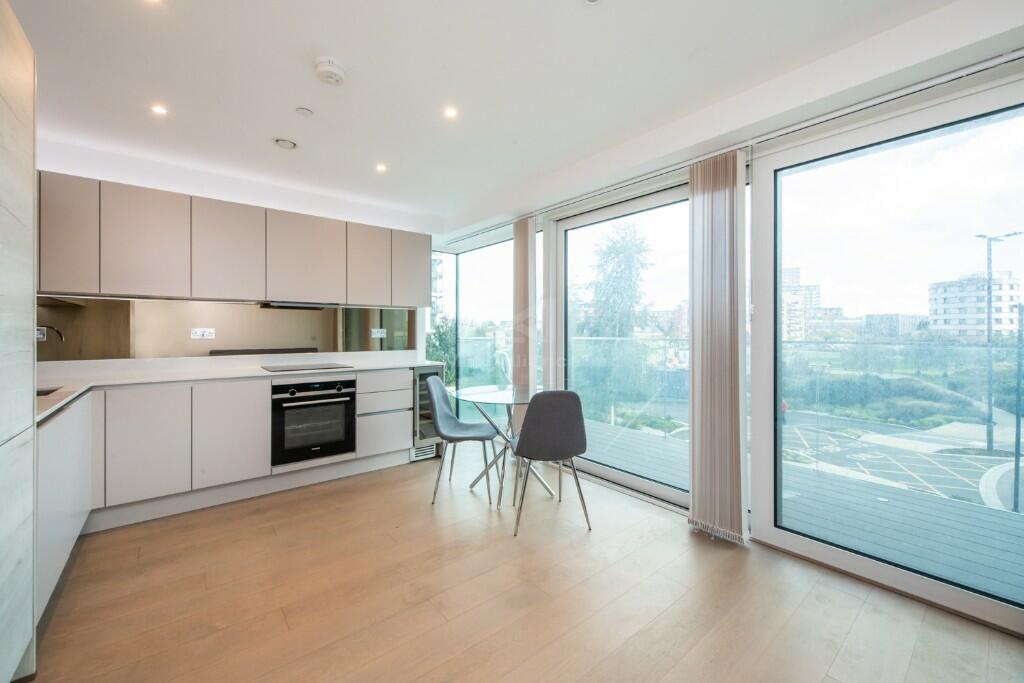 1 bedroom flat for sale in Forbes Apartments, 6 Brigadier Walk, London