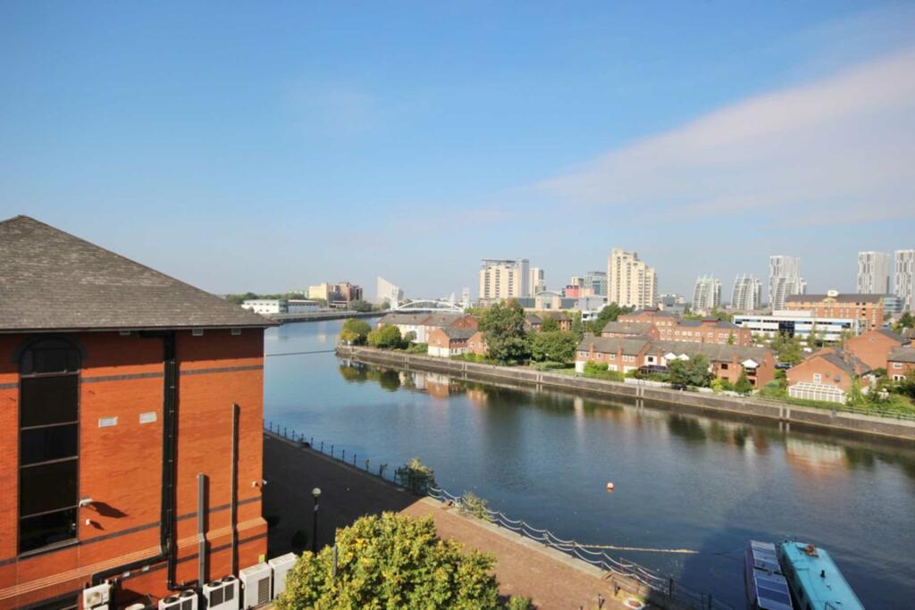 Studio flat for sale in Clippers Quay, Salford, M50