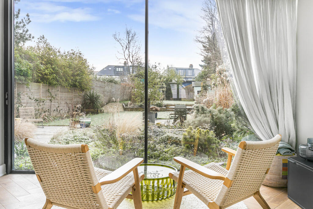 Additional property image - Alexandra Crescent, Bromley, BR1