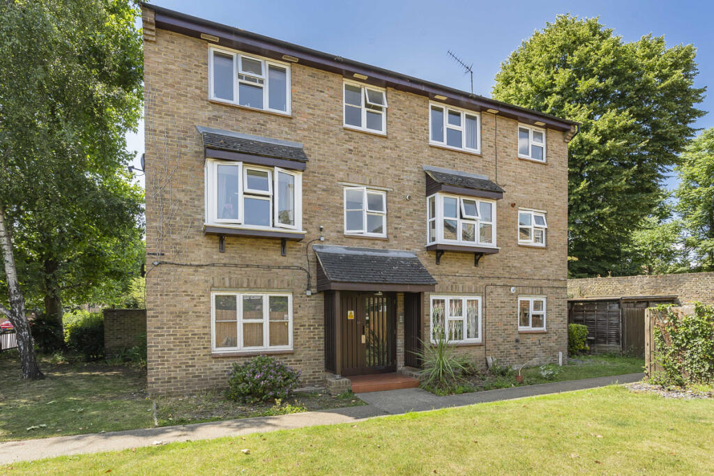 Main image of property: Westcott Road, London, SE17