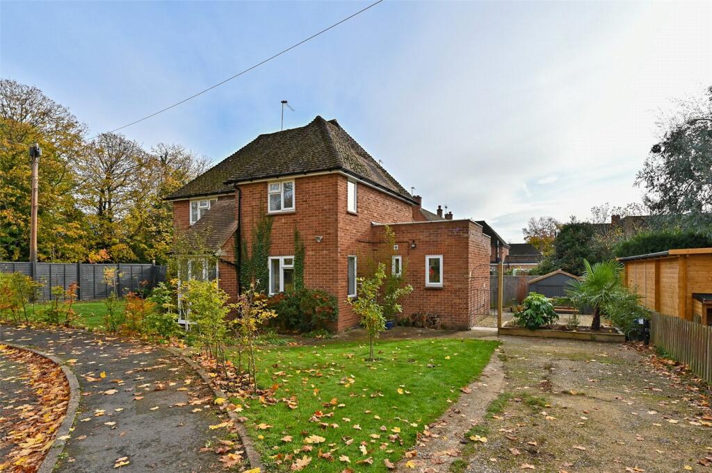 Main image of property: Middle Close, Amersham, Buckinghamshire, HP6