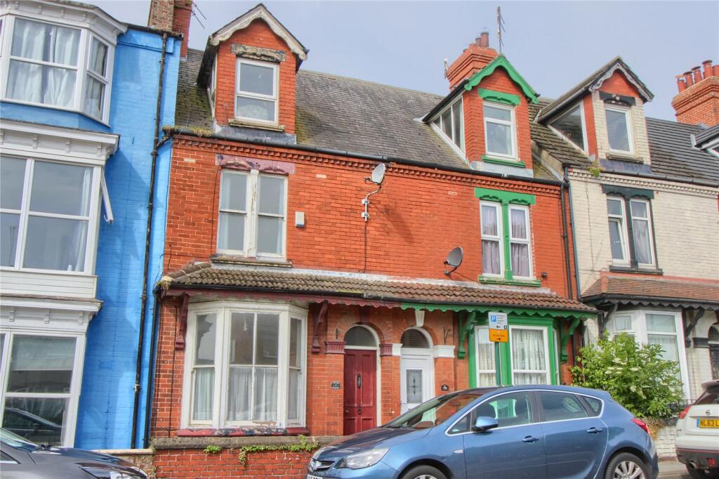4 bedroom terraced house for sale in Redcar Road, Guisborough, TS14