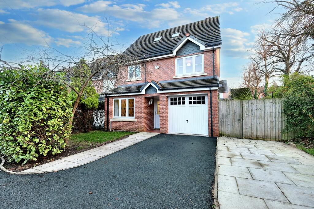 4 bedroom detached house for sale in Greenwood Place, Ellesmere Park