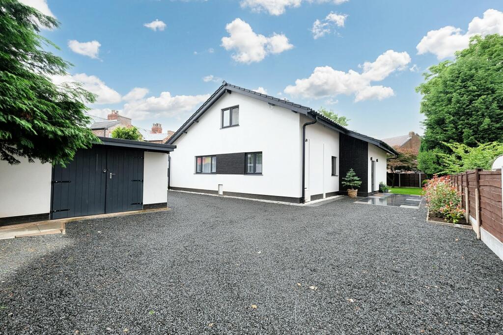 Main image of property: The Polygon, Eccles, M30