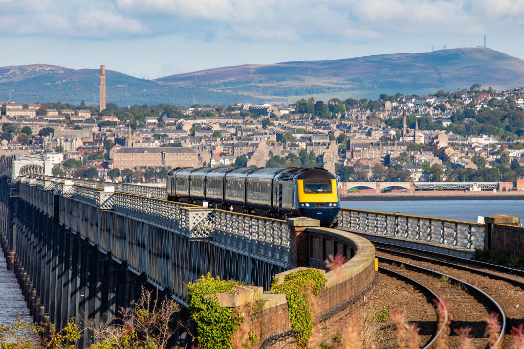Additional property image - Mains Loan, 
Dundee, 
DD4 7DF