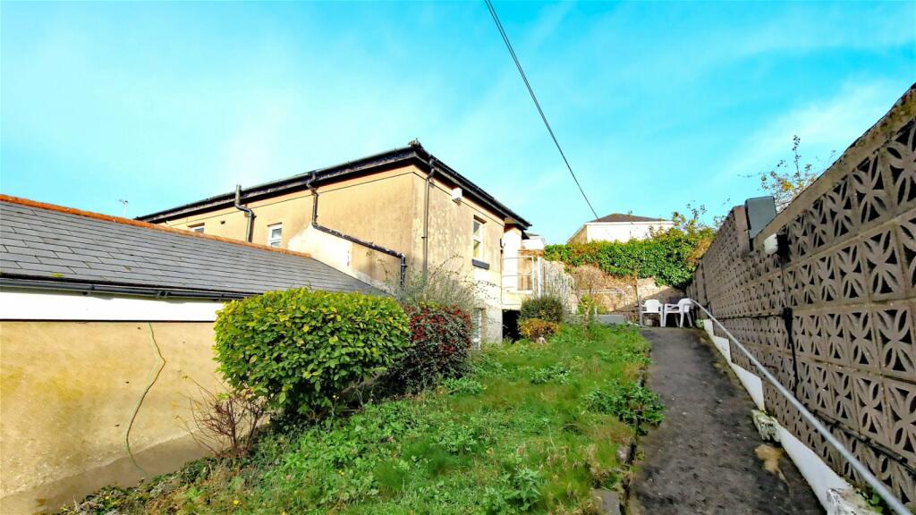 3 bedroom flat for sale in Grafton Road, Torquay, TQ1 1UR, TQ1