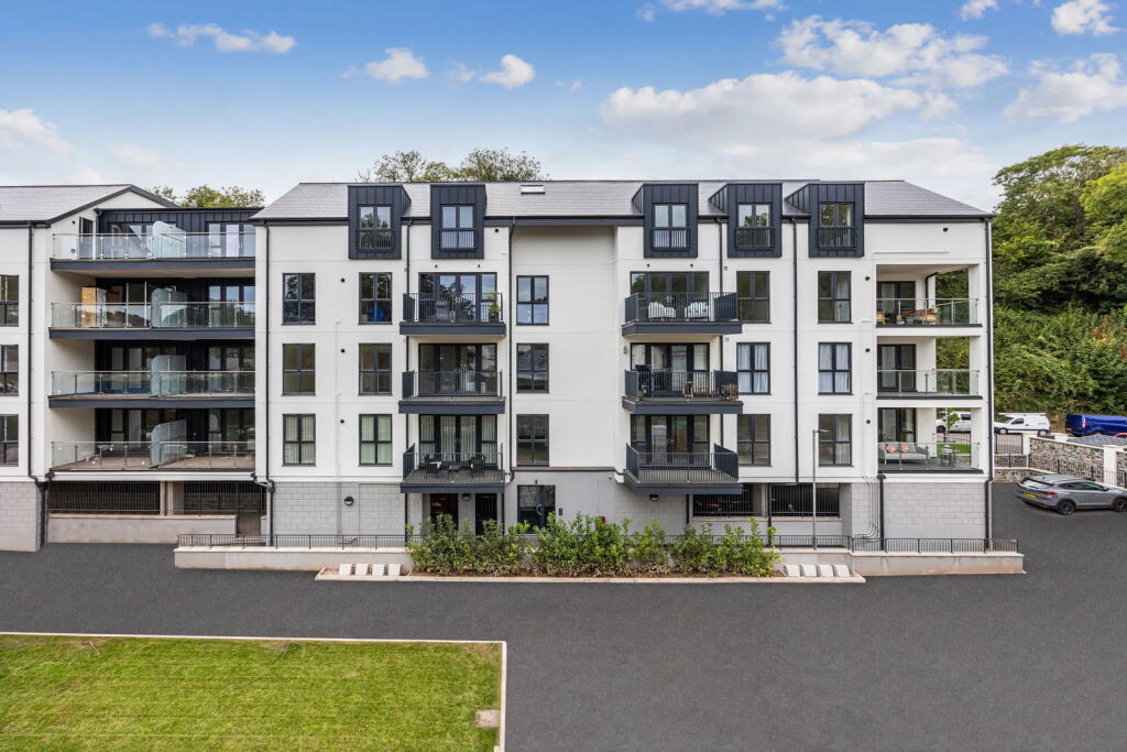 Main image of property: Parkfield Road, Torquay, Devon, TQ1 4GJ