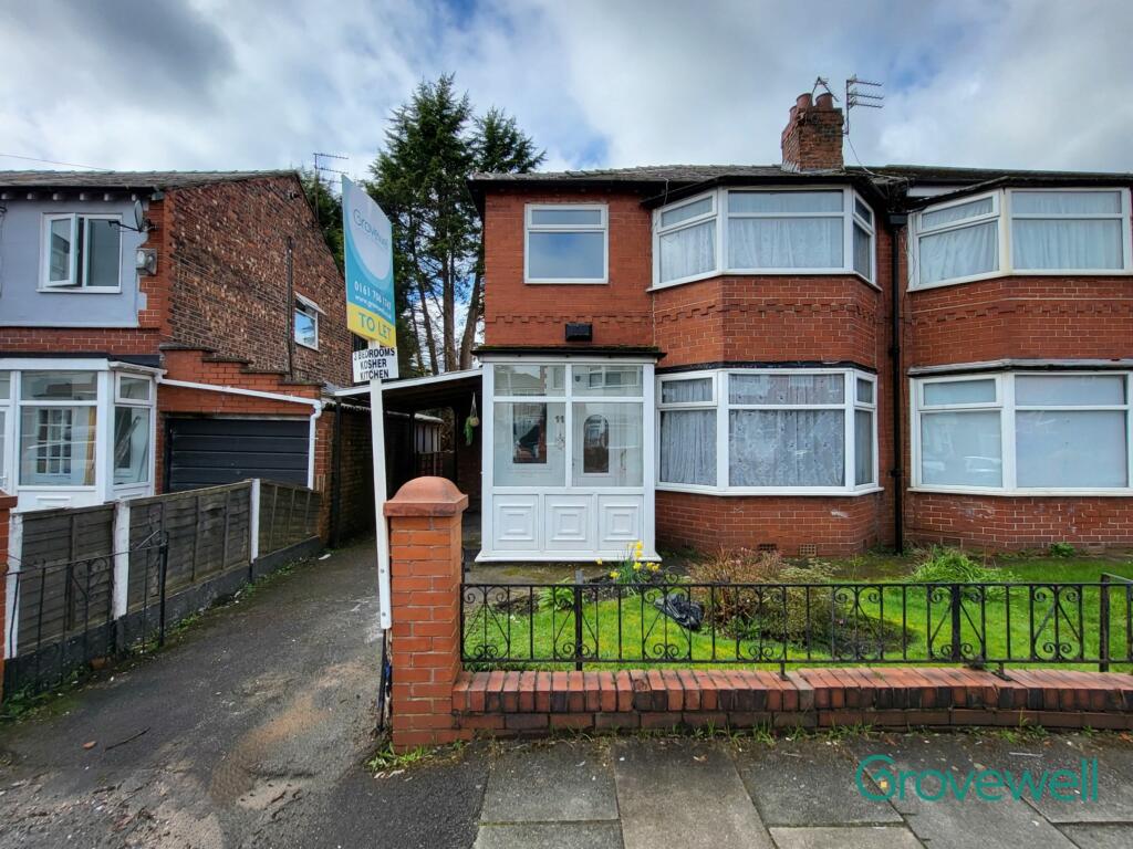 3 bedroom semi-detached house for rent in East Meade, Prestwich, Manchester, M25