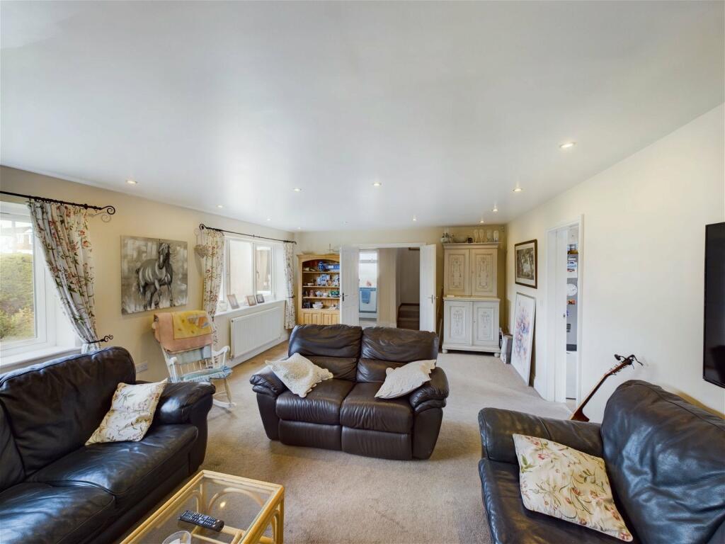 5 bedroom detached house for sale in Pennine View, Great Eccleston