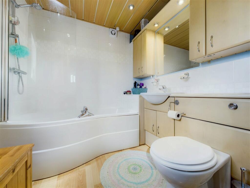 5 bedroom detached house for sale in Pennine View, Great Eccleston