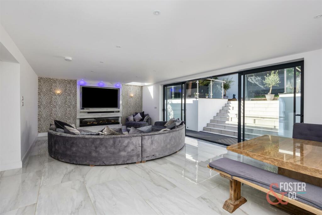 Additional property image - Eastwick Close, Brighton