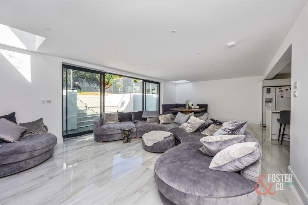 Additional property image - Eastwick Close, Brighton
