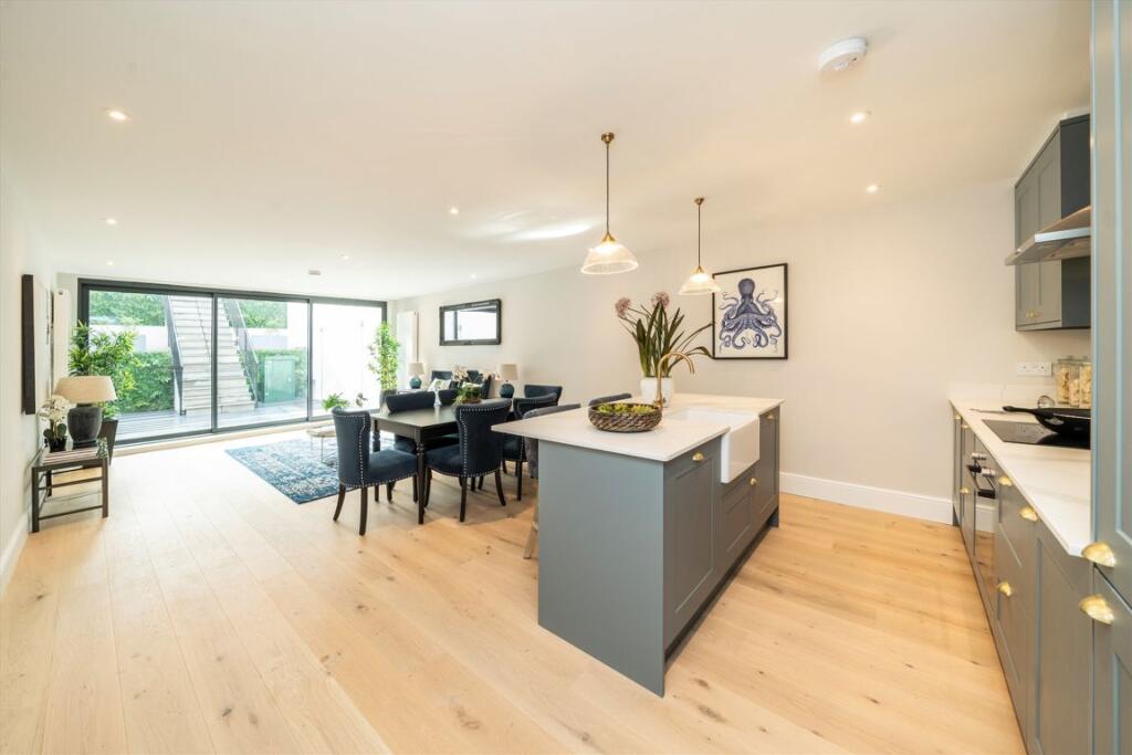Main image of property: Earlsfield Road, Earlsfield