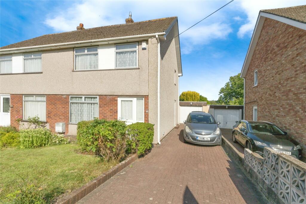 3 bedroom semidetached house for sale in Headley Lane, Headley Park