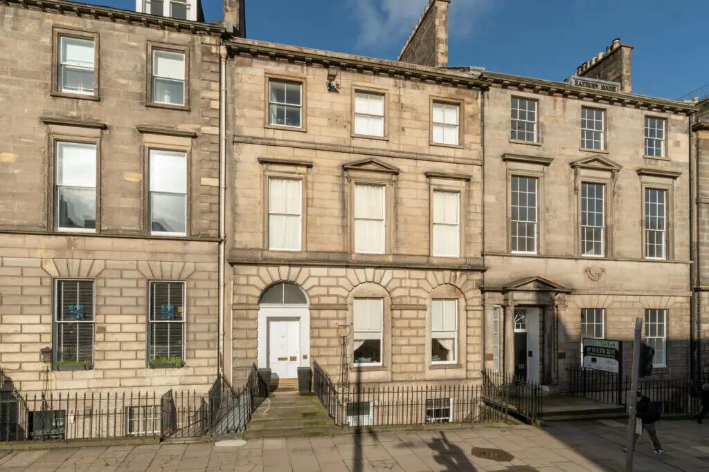 Main image of property: 30a, York Place, Edinburgh, EH1 3EP