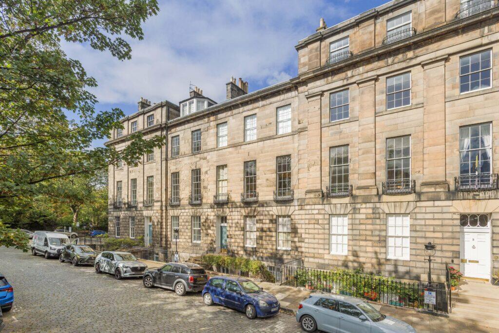 Main image of property: 4b, North East Circus Place, Stockbridge, Edinburgh, EH3 6SP