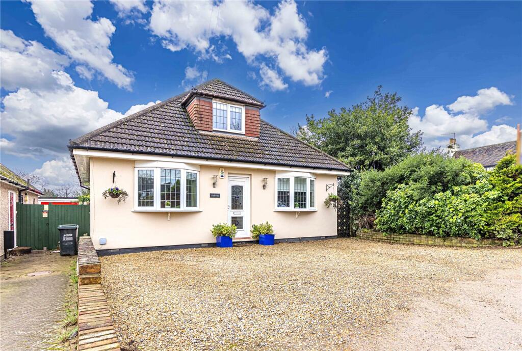 4 bedroom bungalow for sale in Bell Lane, Bedmond, Abbots Langley