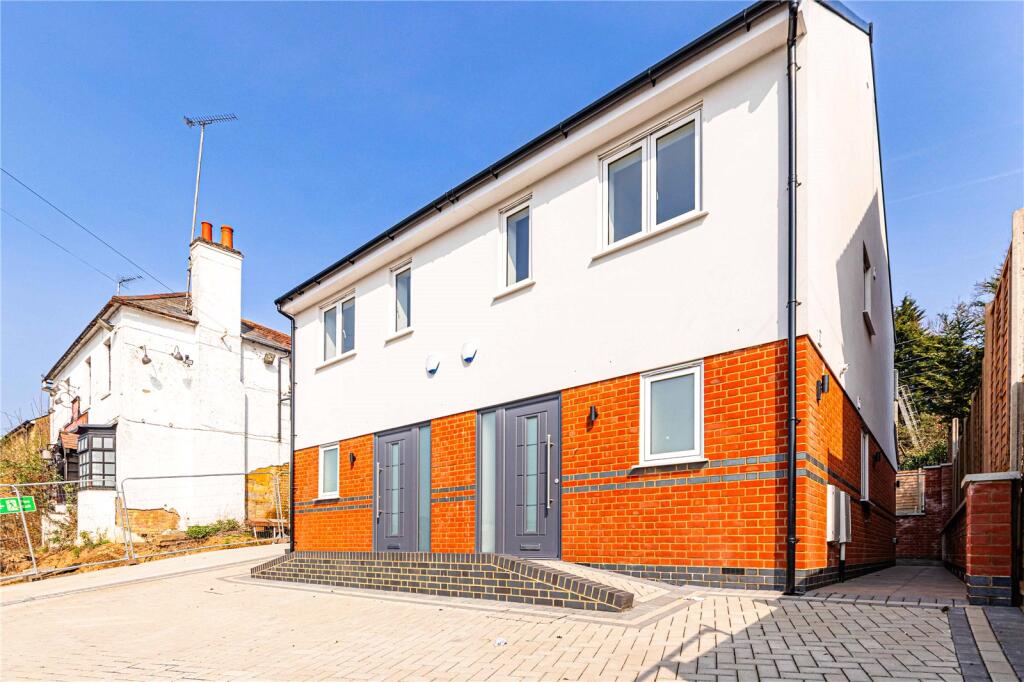 Main image of property: Primrose Hill, Kings Langley, Hertfordshire, WD4
