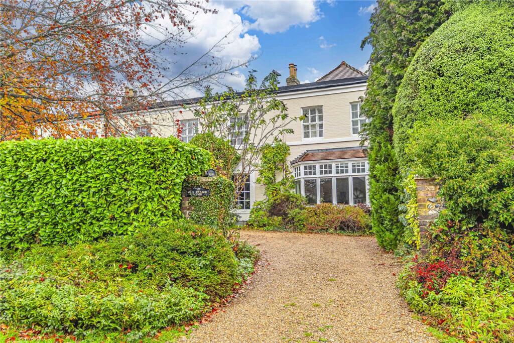Main image of property: Langley Hill, Kings Langley, Hertfordshire, WD4