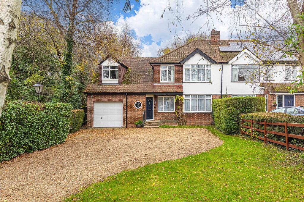 Main image of property: Bucknalls Lane, Watford, Hertfordshire, WD25