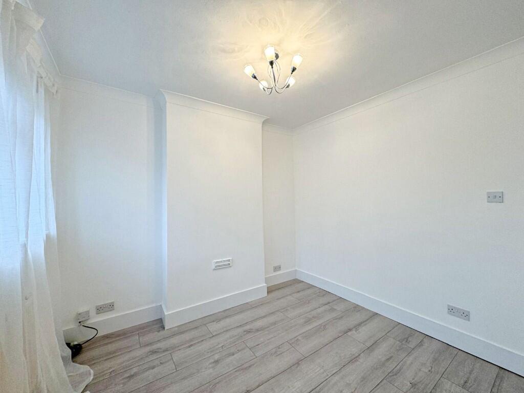 Main image of property: Albany Road, Reading, Berkshire, RG30
