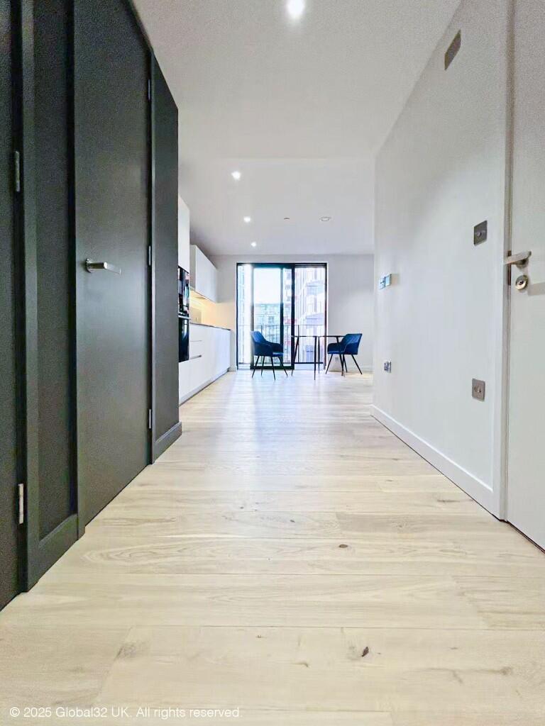 Main image of property: Greenwich Peninsula Garden, Parkview, London, SE10