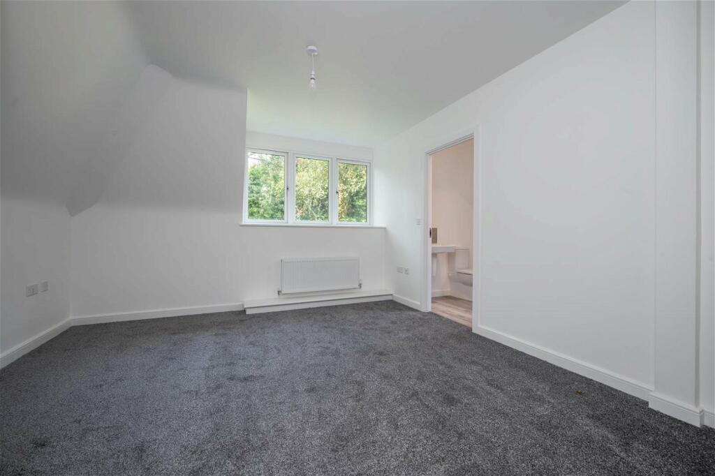 3 bedroom detached house for sale in Compton Road West, Wolverhampton, WV3