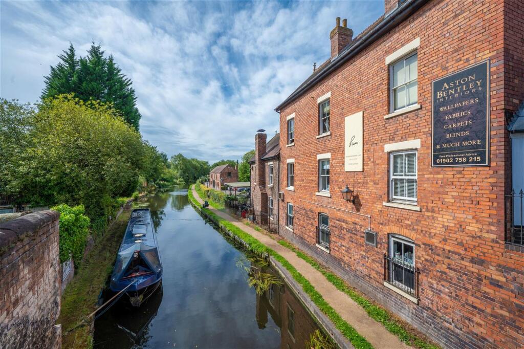 3 bedroom detached house for sale in Compton Road West, Wolverhampton, WV3