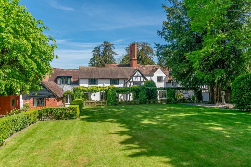 Additional property image - High Street, Henley-in-Arden, B95 5BN