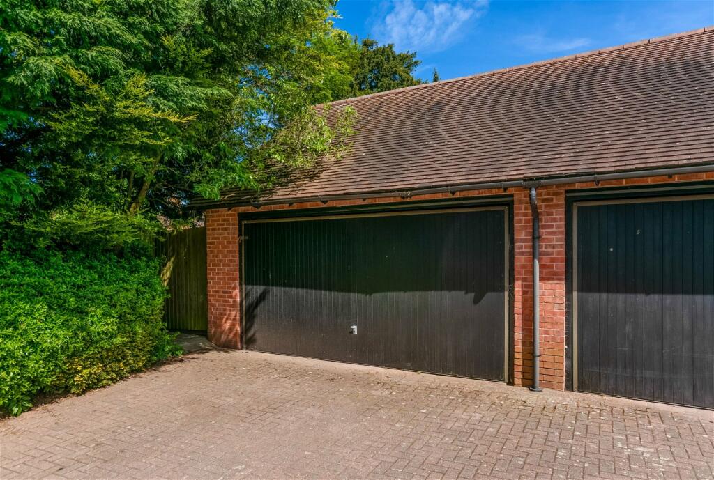Additional property image - High Street, Henley-in-Arden, B95 5BN