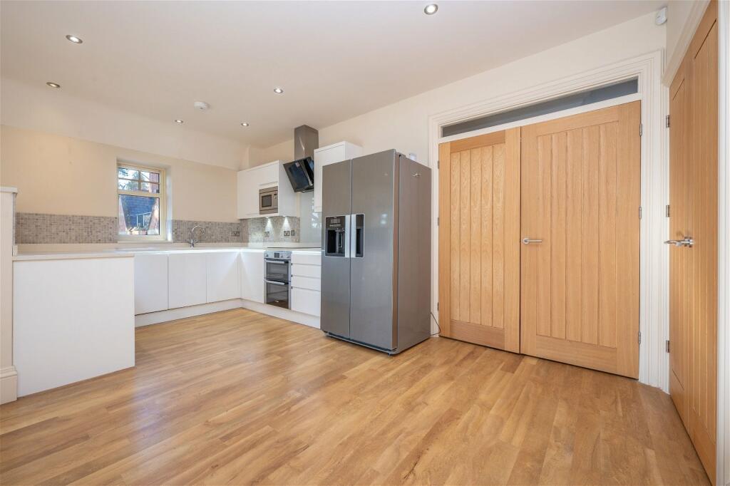 Additional property image - Stratford Road, Henley-in-arden, B95 6AE